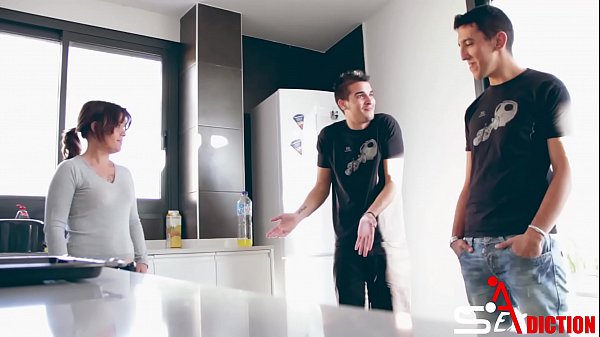 Play MP4 - kitchen with my friend and her boyfriend&period; So NICE