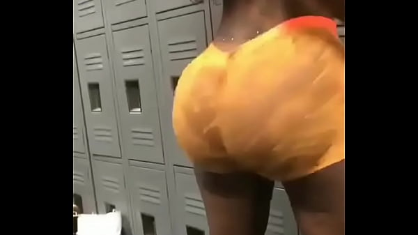 Nonton Big Ass thumbnail