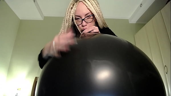 Blow big balloon and pop with long nails 