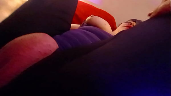 Madrastra cachonda folla con su afortunado hijastro cuando estan a solas en casa 3 