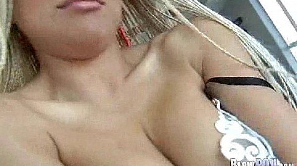 Slut gives a sloppy bj 186 