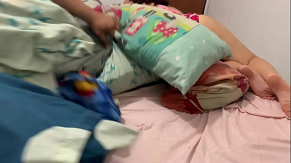 Nonton Latina En Vestido De Ba&ntilde;o Velluda Le Hago Un Creampie thumbnail