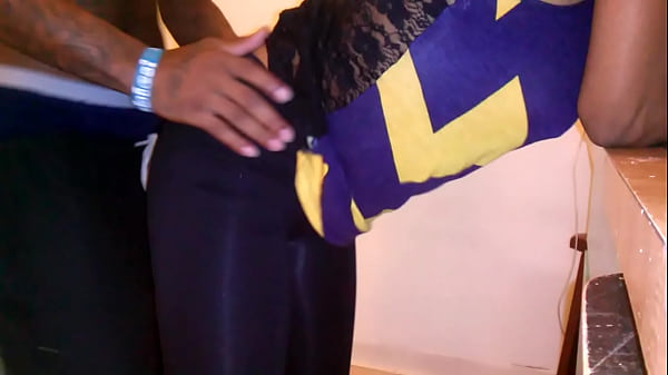 Play MP4 - slow dancing