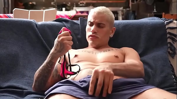 Fudendo o novinho que queria ser minha putinha Free