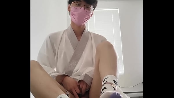 Play MP4 - asian hanfu femboy twink kneeling white socks huge cumshot