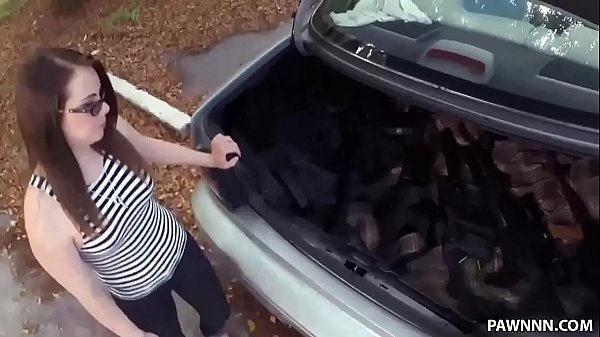 Convincingme to fuck her_for cashXXX Pawn