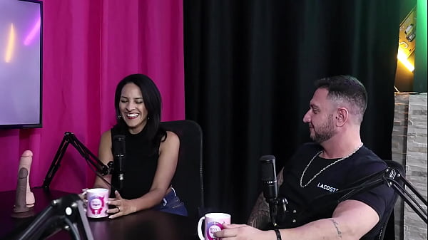 Ofereceram dinheiro para ela_transar_em uma ilha no jogo e com isso ela começou a seinteressar na putaria eno swing Kel Abate Bruno Abate_MathheusCaetanoSHEER RED