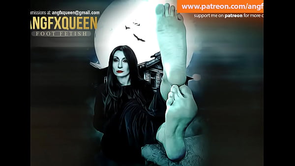 Morticia big soles footjob