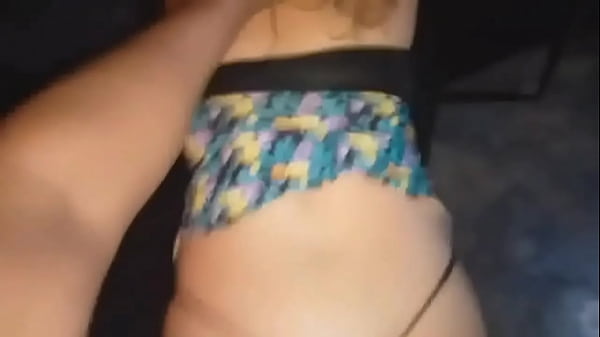 Vecina Caliente Se Mete En Mi Casa thumbnail