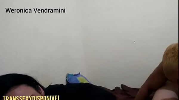 Boneca Gememdo Na Pica thumbnail