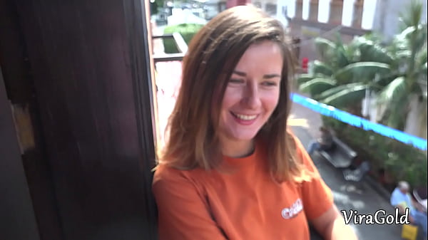 Play MP4 - Quick sex with sexy Camilla at the resort&period; Vira Gold with Camilla Moon