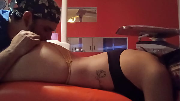 Dentista me hace limpieza de culo