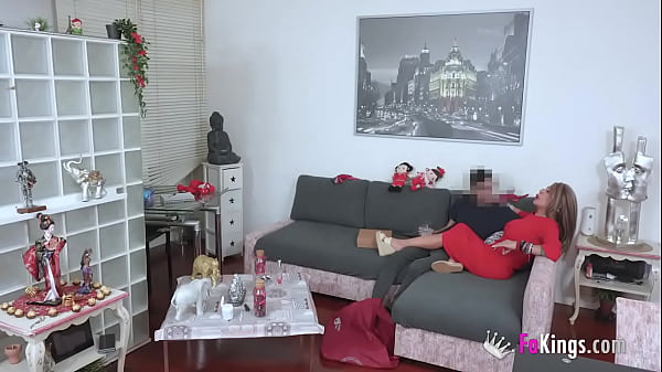 Big titted Colombian mamiseducesand deflowers her 18 years old_neighbour