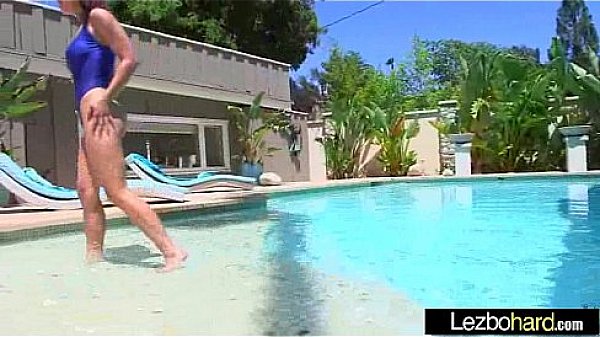 Lesbians Girl On Girl (Chloe Amour & Raven Rockette) Sex Action Scene clip-20 