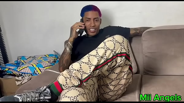 Fingi que errei o buraco s&oacute; pra meter no cuzinho virgem da magrinha