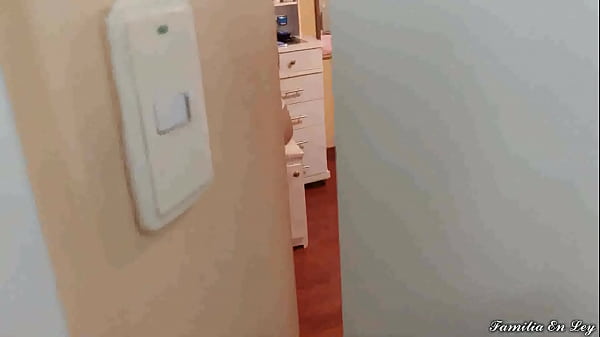 Play MP4 - Espio a mi en su Cuarto Real a mi para Follarmela