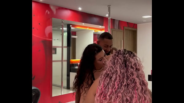 Minha Amiga Thai On Fire Me Chamou Para Ser O Presente De Aniversario Do Marido Dela, Mas Quem Ganhou No Final Fui Eu Que Tive Meu Primeiro Squirt thumbnail