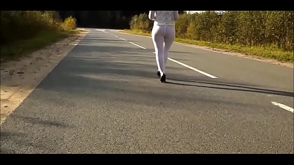 В разное время