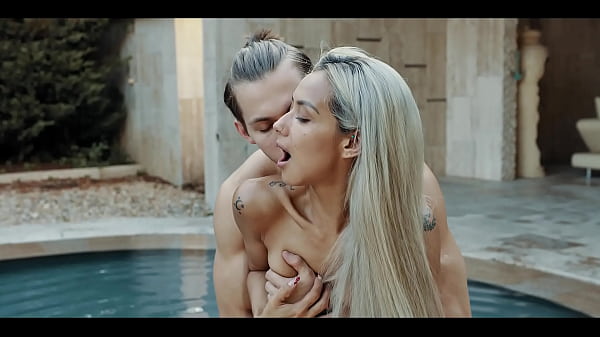 FREEZEPAPARAZZI with_VeronicaLeal