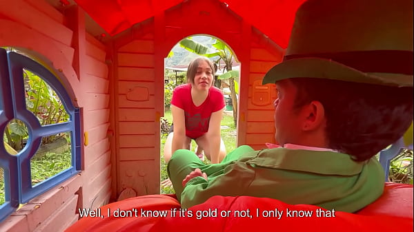 Le ofresco una rica follada a un magico duende en cambio de sus monedas de oro en su peque&ntilde;a casa 