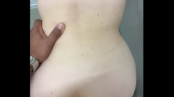 No banheiro do mercado 