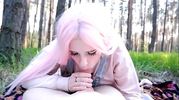 Play MP4 - Cutie took me to the Forest and Gave me a Hot Blowjob