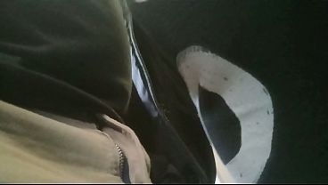 Encoxada no_metro sarrando arabudo_no metro