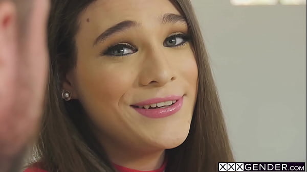 Big cock tranny fucked by a boss 