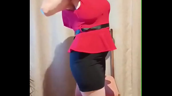 Play MP4 - Madrastra llega del trabajo y me la foll&oacute; mientras mi novia no est&aacute; en casa pussy