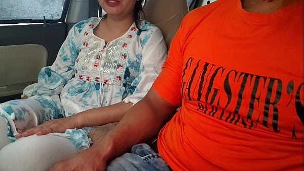 Cute Desi Indian Beautiful Saara BhabhiGets Fucked with Huge Dick in car outdoor risky