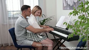 Nonton Piano Teacher Fucked After Giving Private Music Lessons - Teenmegaworld thumbnail