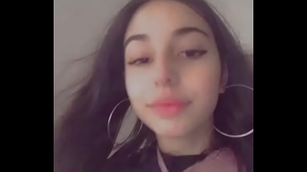 Nonton Os4ka Vulgo Momo, Se Afogando A Fuma&ccedil;a thumbnail