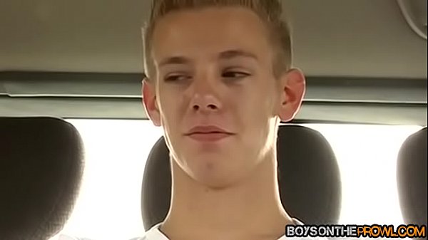 Play MP4 - Horny twinks hardcore spitroast threesome on pool table