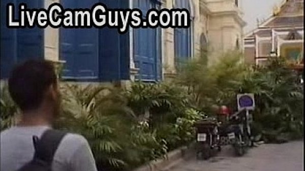 Asian And Euro Guys Making Out 