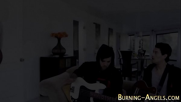 Nonton Inked Punk Rocker Jizzed thumbnail