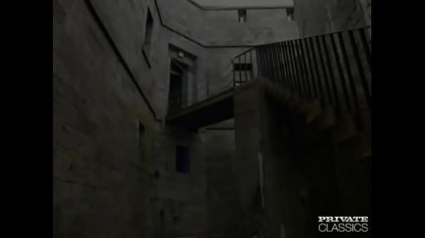 Nonton Hayley And Regina, Anal Orgy In The Castle thumbnail