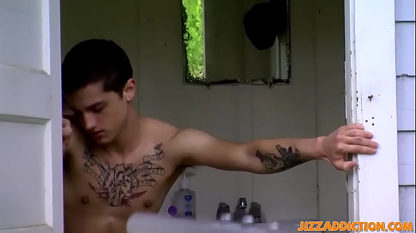 Skinny bottom ass pounded after blowjob 