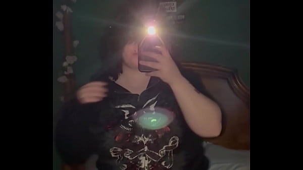 Nonton Chubby Goth Teasing thumbnail