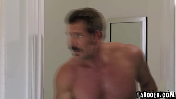 Kylie Rocket has taken a shine to Jason and begins flirting 