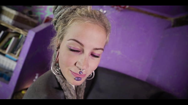 Nonton Tatted Babe Is Desperate For Deep Anal Stuffing To Squirt thumbnail