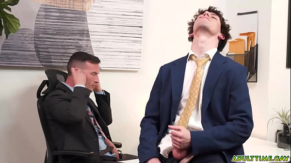 Cristiano caught Derek Kage with his dick out and jerking off 