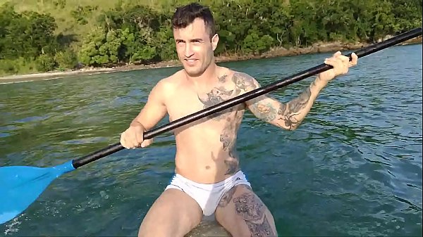 De Sunga Branca #2  Remando de Stand'up em Caraguatatuba 