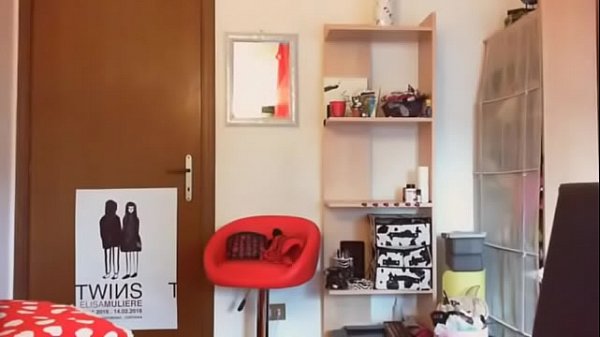 Play MP4 - Questi alieni feroci mi massacrano la figa ed il culo