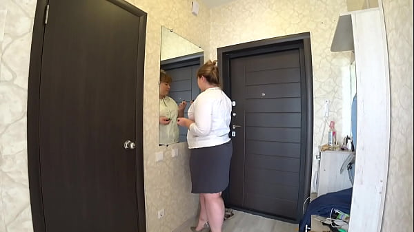 A lesbian fucks a bbw with a strap on before an important meeting amateur lesbian scene