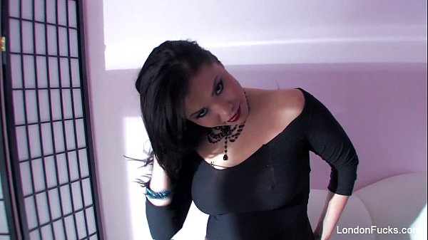 London Keyes_Hot TV Anal Solo