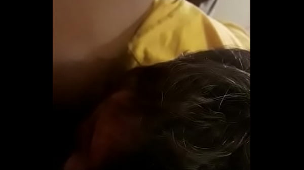 Mange sperme sur chatte 