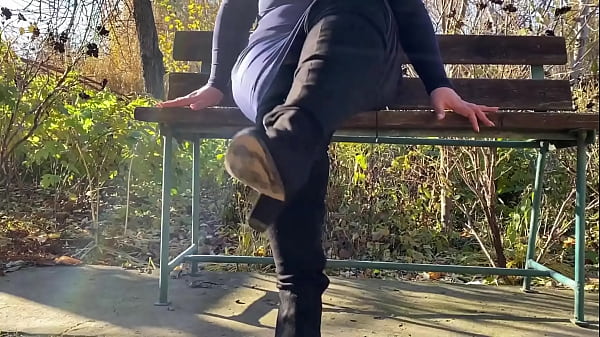 My mature stepmother's art of masturbating without taking off her pantyhose 