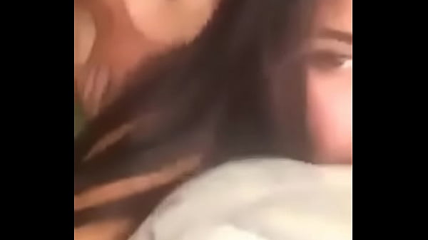 Play MP4 - mi amiga me dice que esta sola