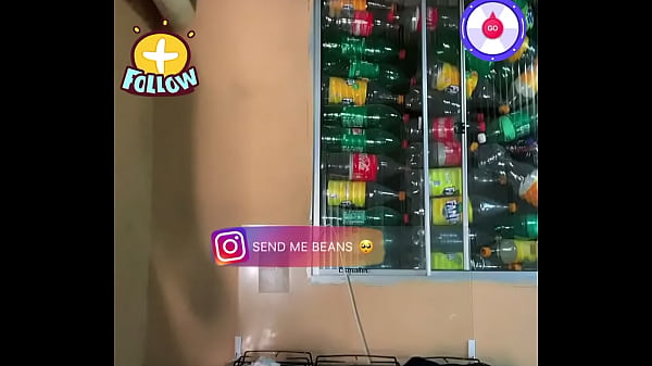 NOVINHA_GOSTOS EM LIVE COM BUCETA MARCANDO