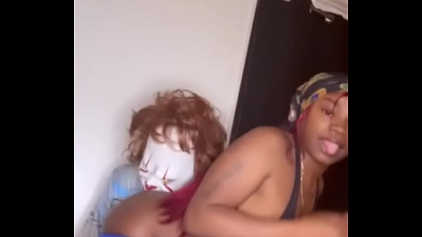 Freak Stepsister Puts Her Big Ass In Scary Clowns Face thumbnail
